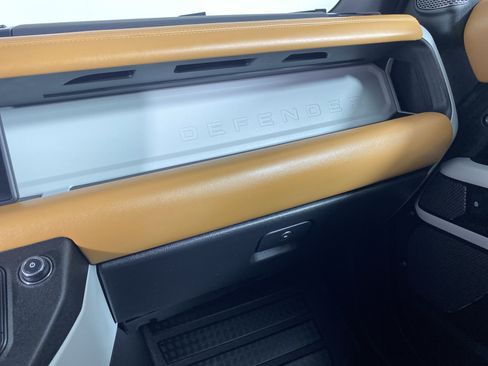 Used 2023 Land Rover Defender 90 X-Dynamic SE image 46