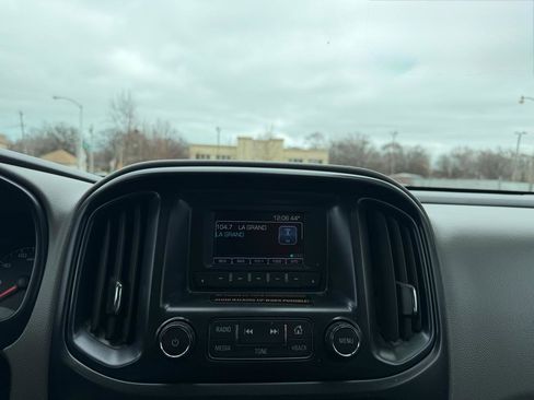 Used 2017 Chevrolet Colorado W/T w/ WT Convenience Package image 12