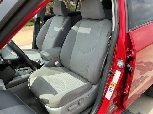Used 2007 Toyota RAV4 Limited FWD image 27