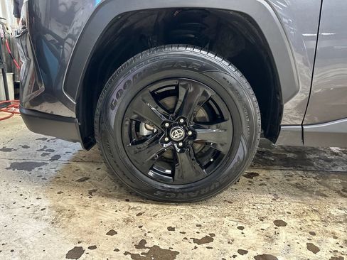 Certified 2025 Toyota RAV4 LE AWD/4WD image 10