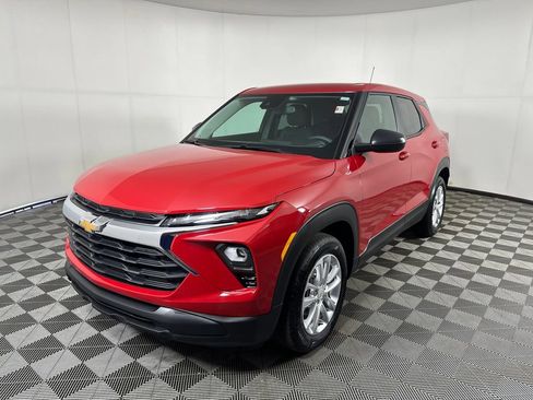 Used 2026 Chevrolet TrailBlazer LS w/ LS Convenience Package FWD image 1