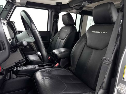 Used 2015 Jeep Wrangler Unlimited Rubicon AWD/4WD image 14