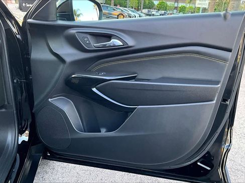 Used 2024 Chevrolet Trax LT image 22