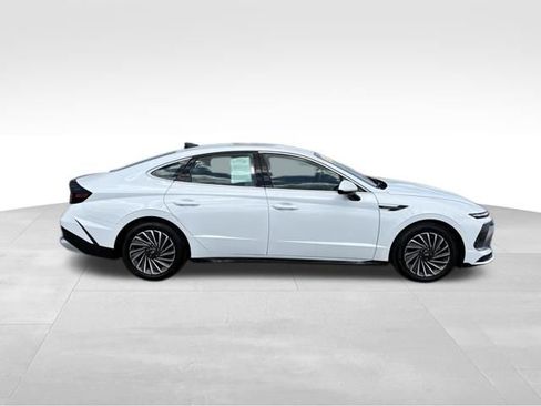 Used 2025 Hyundai Sonata SEL FWD image 9