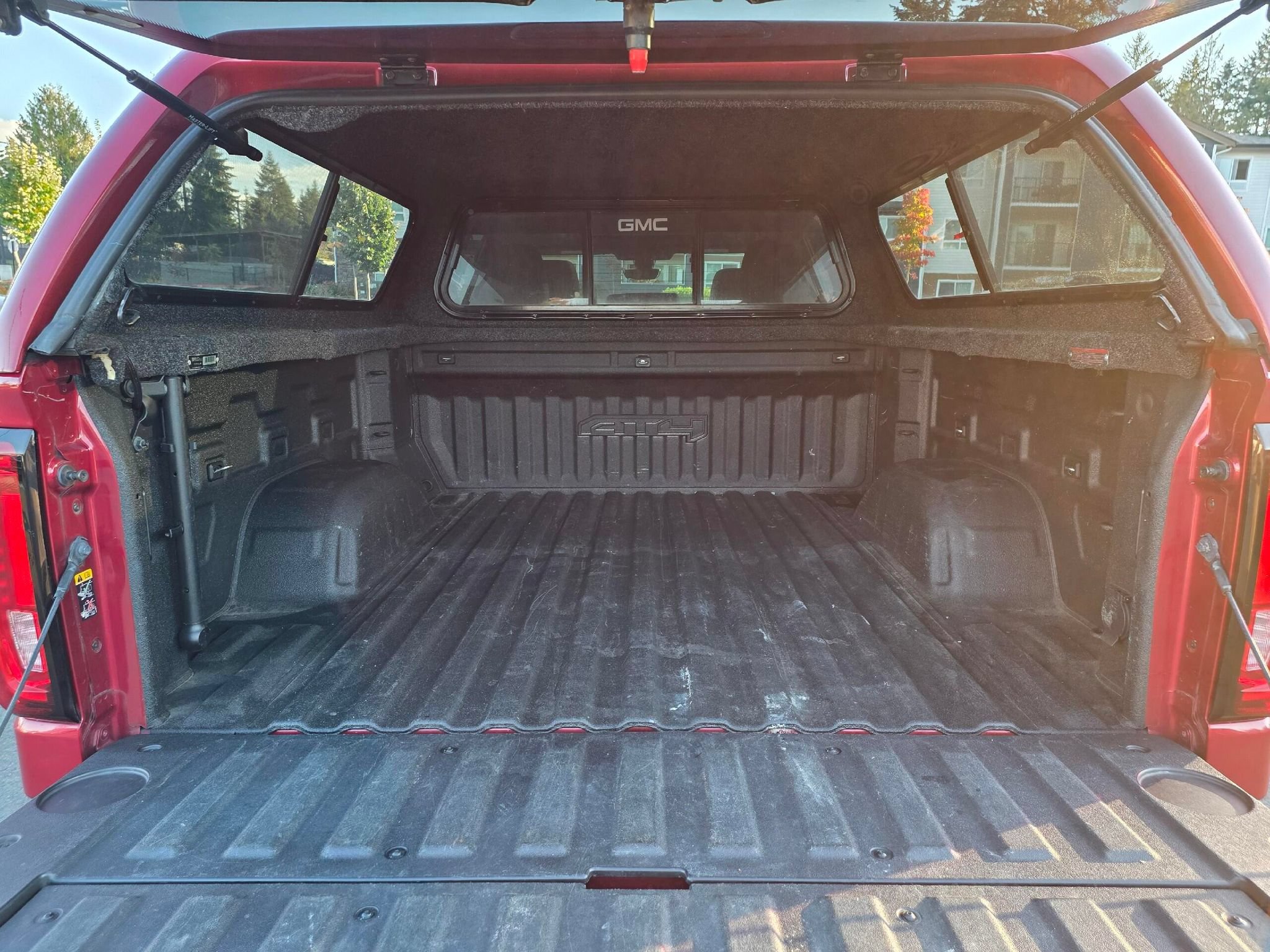 Used 2019 GMC Sierra 1500 AT4 w/ AT4 Premium Package AWD/4WD image 7