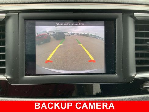 Used 2018 Chrysler Pacifica Touring Plus FWD image 47