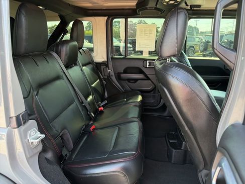 Used 2021 Jeep Wrangler Unlimited Rubicon image 18