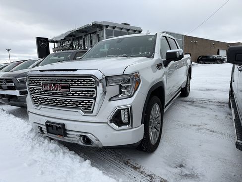 Used 2022 GMC Sierra 1500 Denali w/ Denali Premium Package image 4