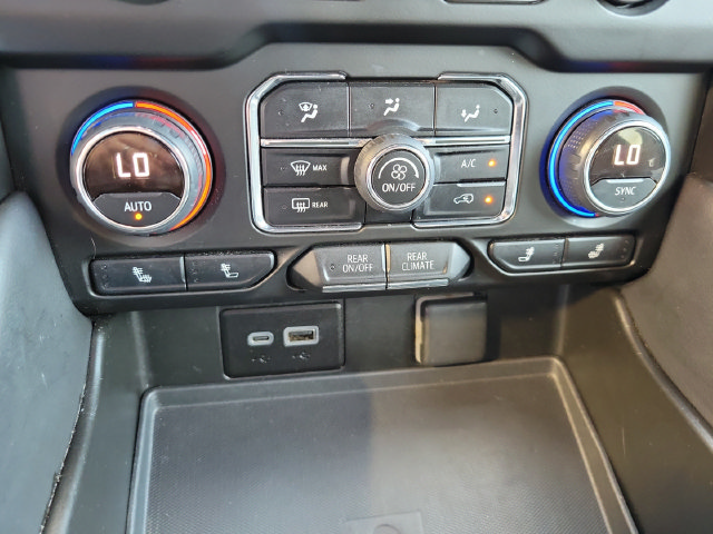 Used 2024 Chevrolet Tahoe LT AWD/4WD image 23