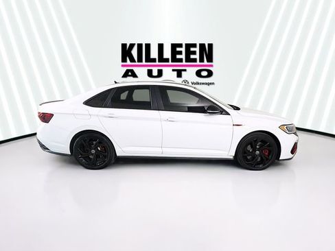 Used 2024 Volkswagen Jetta GLI Autobahn image 8