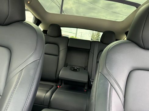 Used 2023 Tesla Model Y Long Range image 17