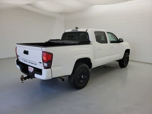 Used 2021 Toyota Tacoma SR AWD/4WD image 5