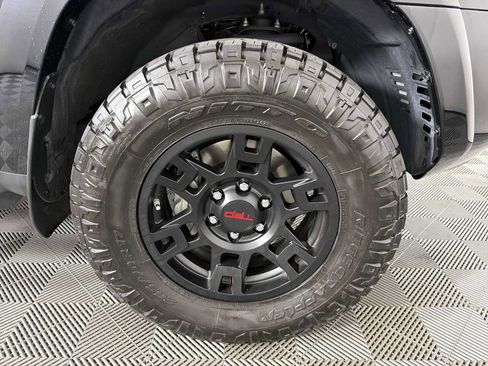 Used 2023 Toyota 4Runner SR5 Premium w/ Moonroof Package image 10