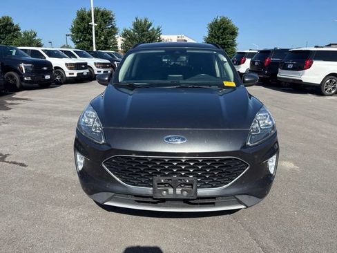Used 2020 Ford Escape Titanium FWD image 2