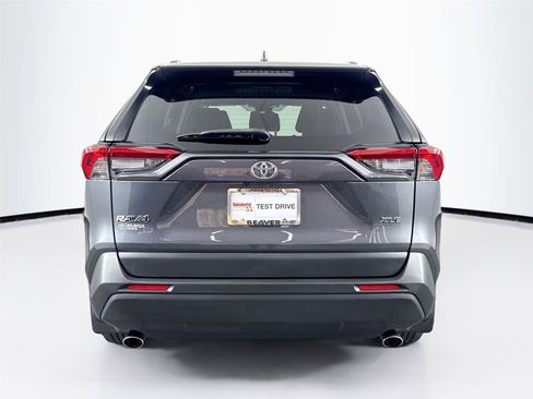 Used 2019 Toyota RAV4 XLE Premium image 10