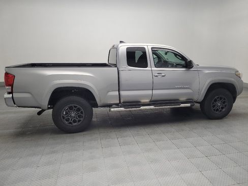 Used 2017 Toyota Tacoma SR5 image 10