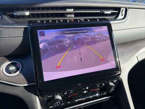 New 2025 Jeep Grand Cherokee L Limited image 17