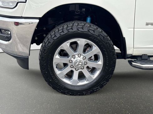 Used 2023 RAM 2500 Laramie AWD/4WD image 11