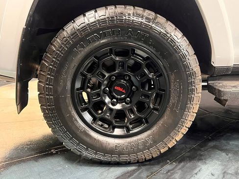 Used 2024 Toyota 4Runner SR5 Premium w/ Moonroof Package RWD image 18