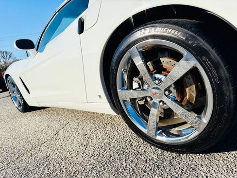 Used 2009 Chevrolet Corvette Coupe w/ Preferred Equipment Group image 17