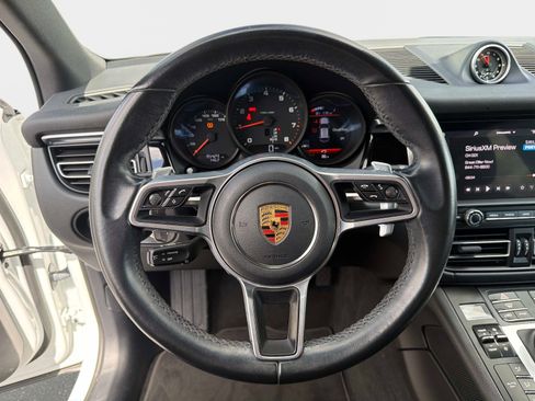 Used 2020 Porsche Macan Base image 44