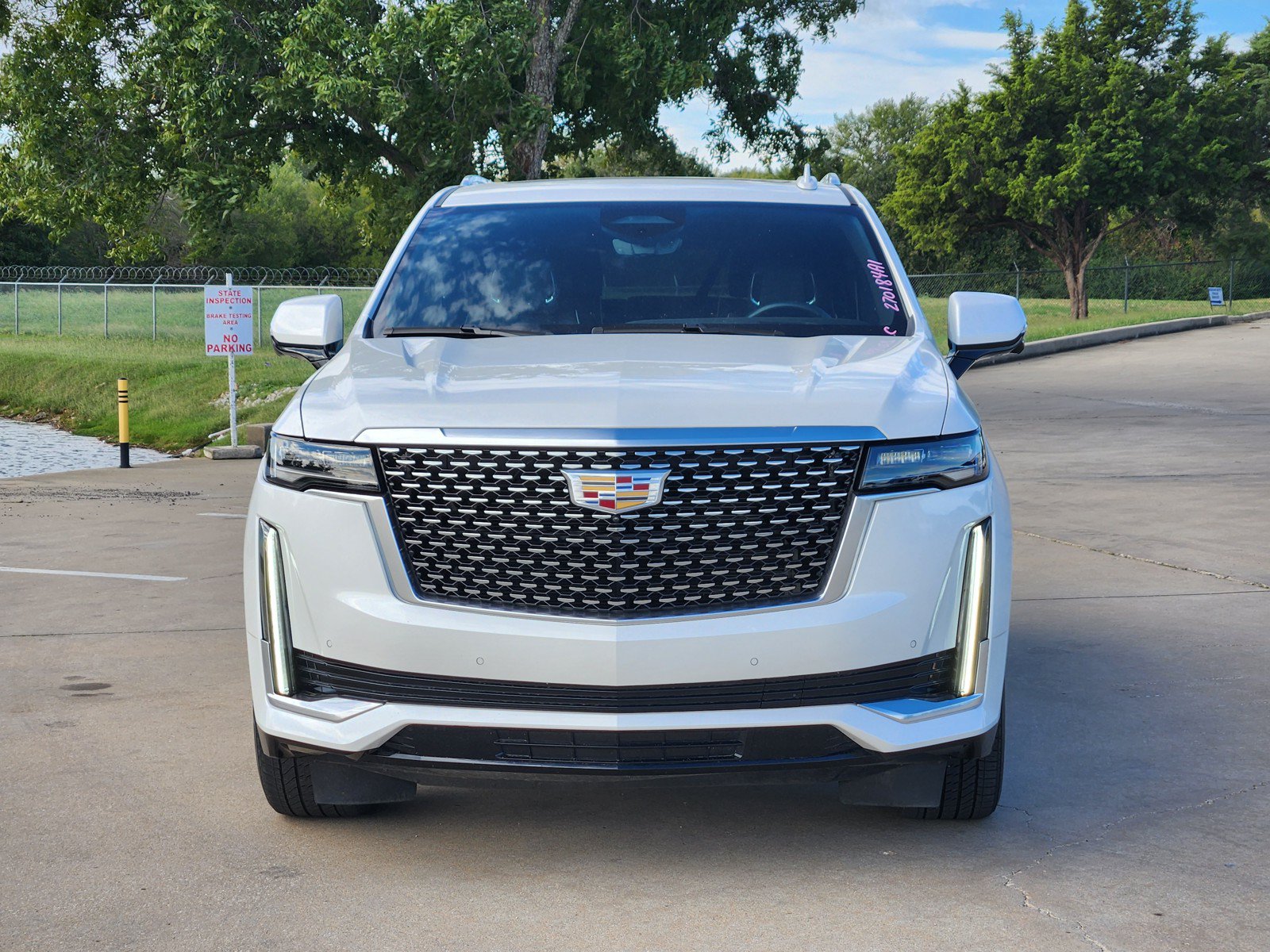 Certified 2023 Cadillac Escalade Premium Luxury w/ Performance Package AWD/4WD image 33
