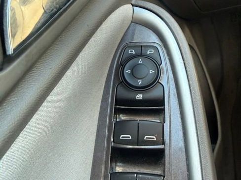 Used 2021 Chevrolet Malibu LS image 16