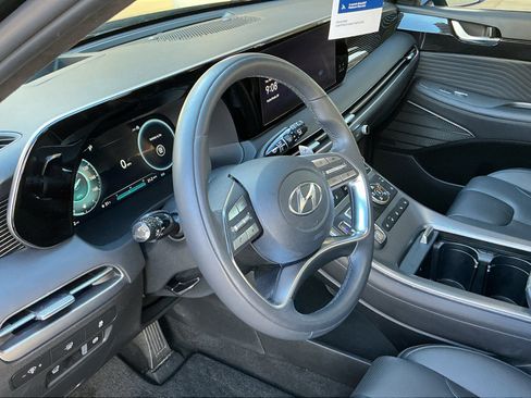 Used 2023 Hyundai Palisade Calligraphy w/ Cargo Package image 10