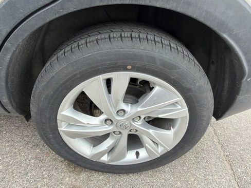 Used 2025 Buick Encore GX Preferred AWD/4WD image 11