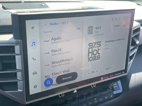 Used 2024 Toyota Tundra Limited image 9