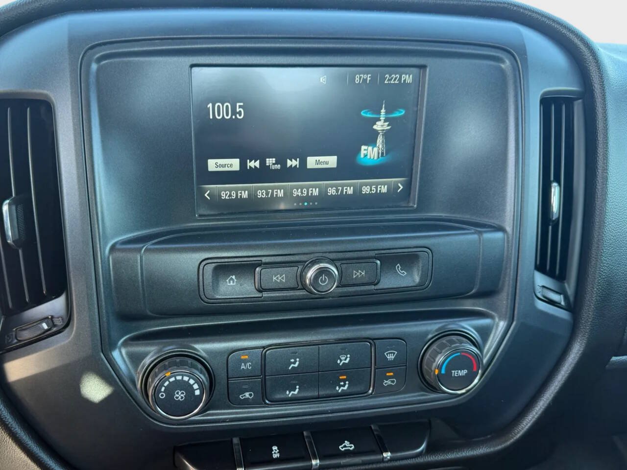 Used 2018 Chevrolet Silverado 2500 W/T AWD/4WD image 15