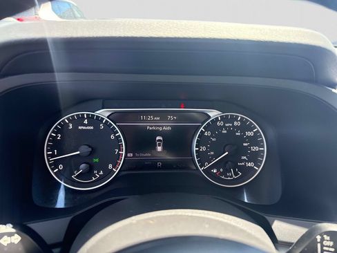 Used 2025 Nissan Pathfinder S AWD/4WD image 31