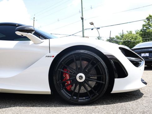 Used 2020 McLaren 720S Spider RWD image 17