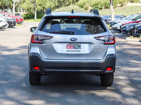 New 2025 Subaru Outback Premium image 5
