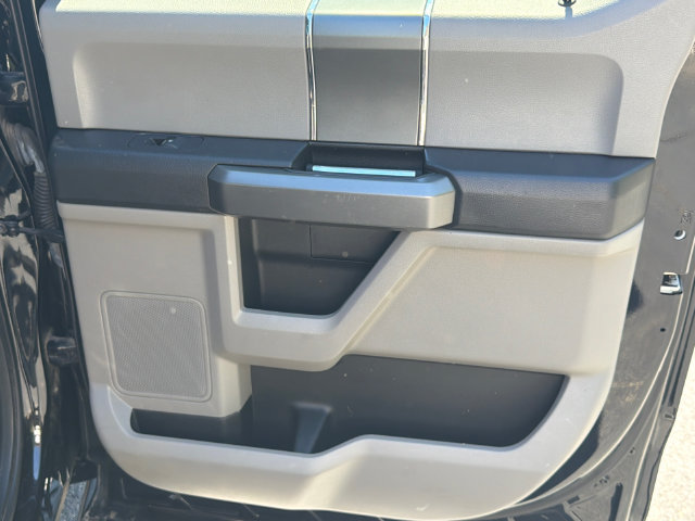 Used 2016 Ford F150 XLT w/ Equipment Group 302A Luxury AWD/4WD image 18