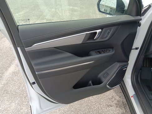 New 2026 Buick Enclave Preferred w/ LPO, Floor Liner Package FWD image 8