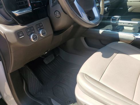 Used 2023 GMC Sierra 1500 SLT w/ SLT Premium Package AWD/4WD image 26