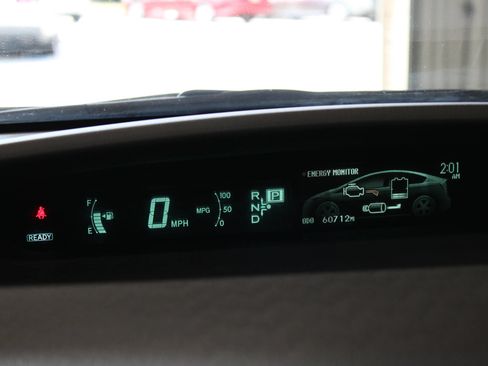 Used 2015 Toyota Prius Two FWD image 12
