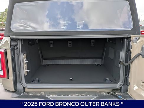 New 2025 Ford Bronco Outer Banks image 14