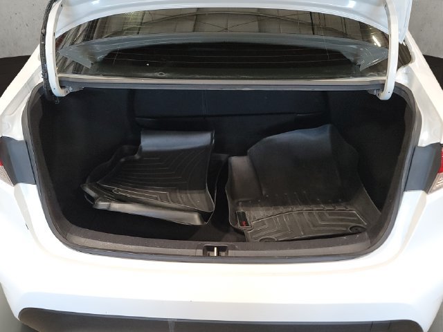 Used 2022 Toyota Corolla LE FWD image 16