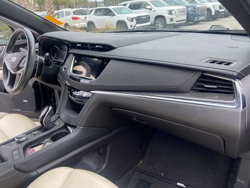 Used 2022 Cadillac XT5 Sportv image 29