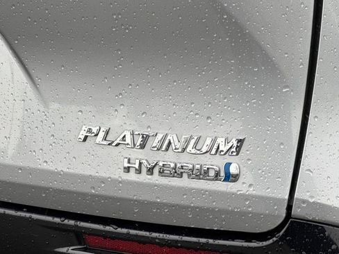 Used 2023 Toyota Sienna Platinum image 36