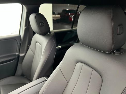 New 2026 Mercedes-Benz GLB 250 4MATIC image 16