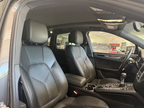 Used 2016 Porsche Macan S image 4