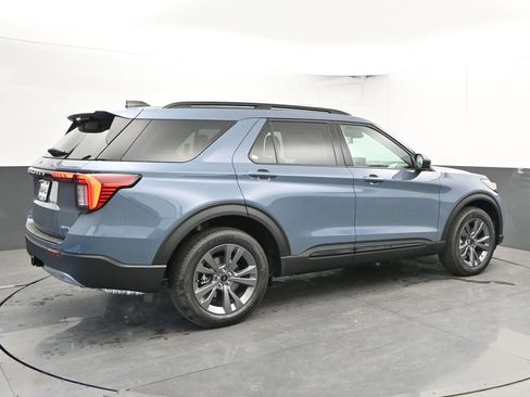 New 2026 Ford Explorer Active AWD/4WD image 10