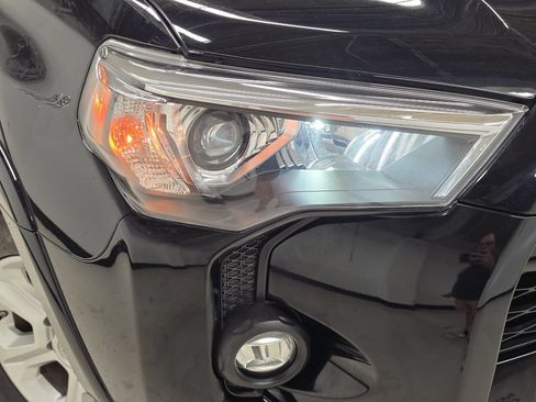 Used 2021 Toyota 4Runner SR5 Premium w/ Moonroof Package AWD/4WD image 45