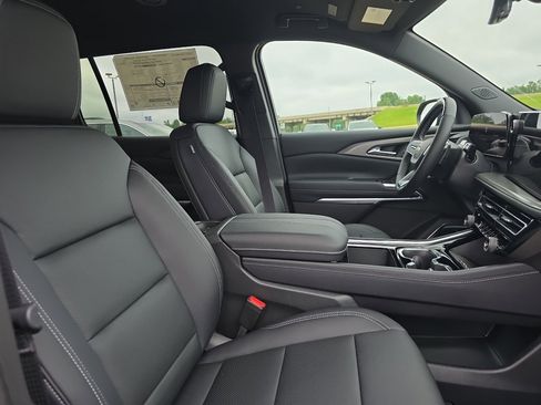 New 2026 Chevrolet Traverse LT w/ Enhanced Driving Package FWD image 15