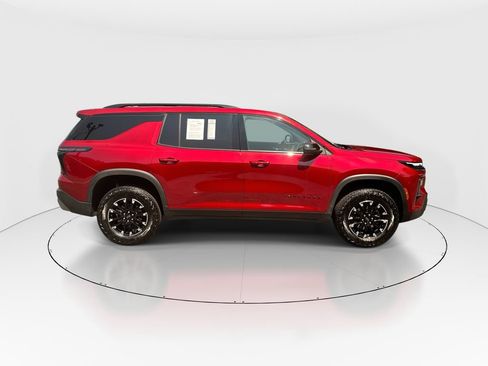 Used 2025 Chevrolet Traverse Z71 w/ Driver Confidence Package AWD/4WD image 9
