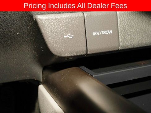 Used 2023 Toyota Camry SE FWD image 13