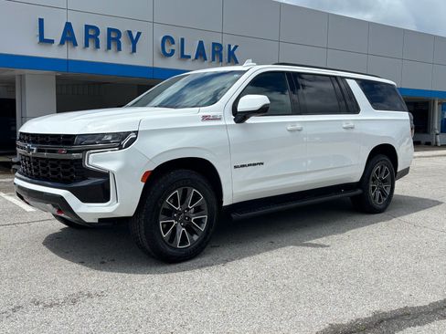 Certified 2021 Chevrolet Suburban Z71 w/ Luxury Package AWD/4WD image 1